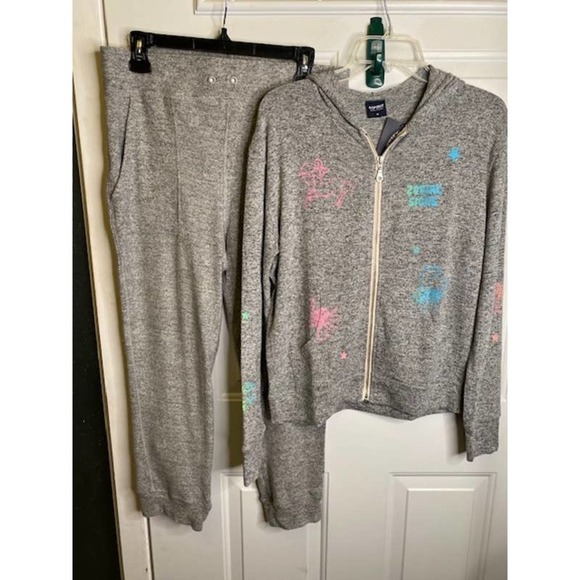 Spirit Jersey Top and Pants Gray Size Medium NWTs - Picture 1 of 10